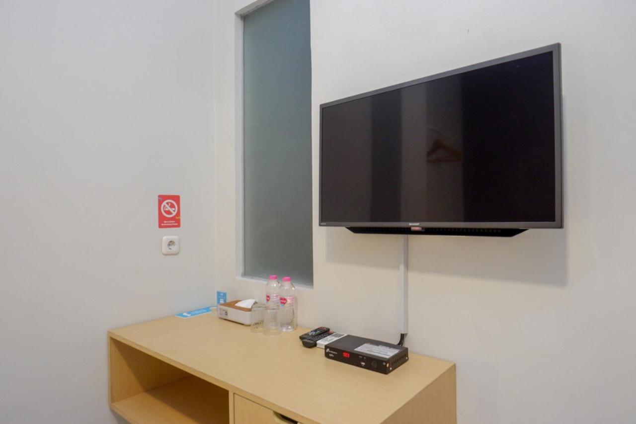 Sans Hotel Good Wish Semarang Jomblang エクステリア 写真