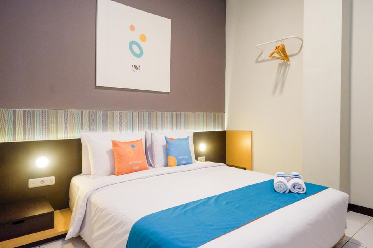 Sans Hotel Good Wish Semarang Jomblang エクステリア 写真