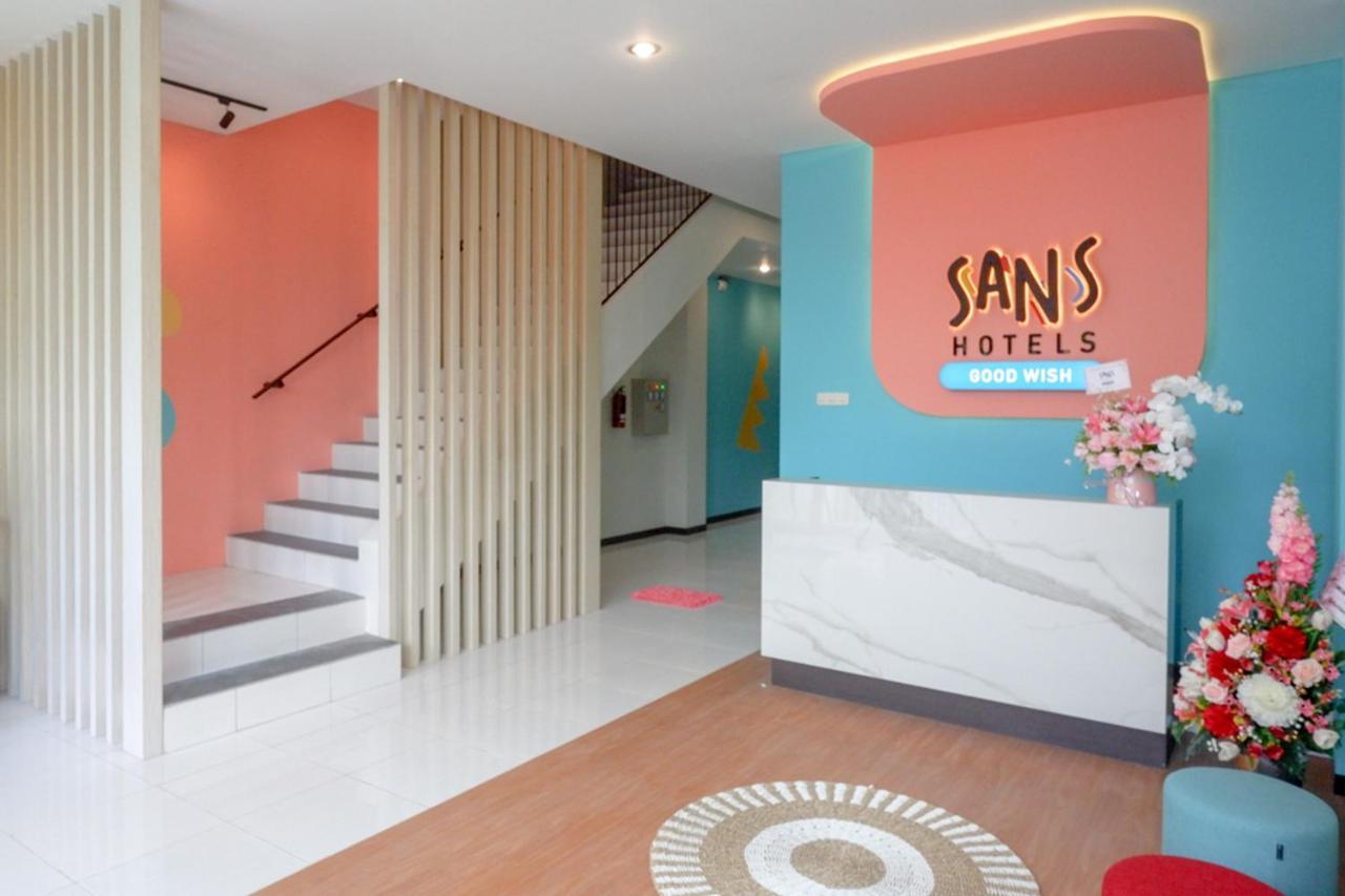 Sans Hotel Good Wish Semarang Jomblang エクステリア 写真