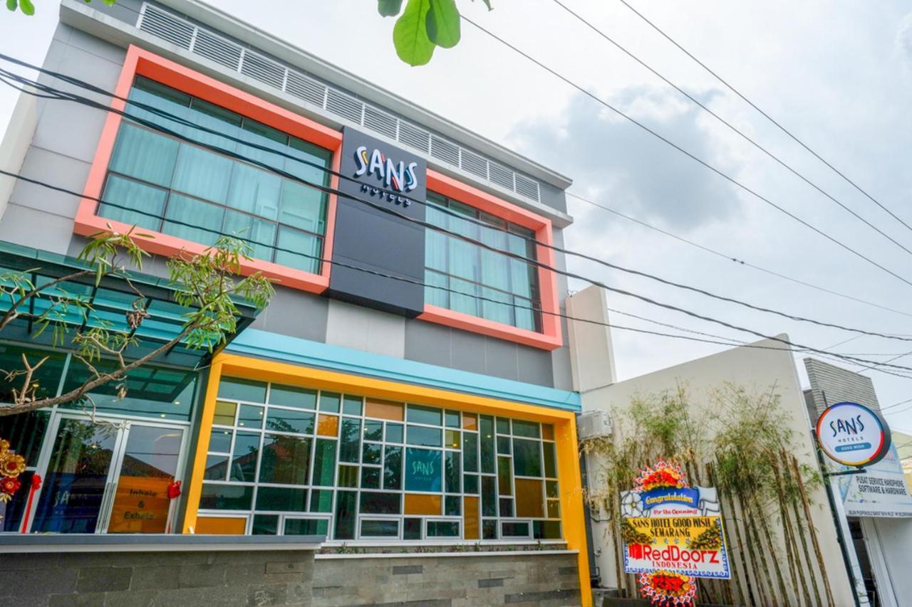 Sans Hotel Good Wish Semarang Jomblang エクステリア 写真