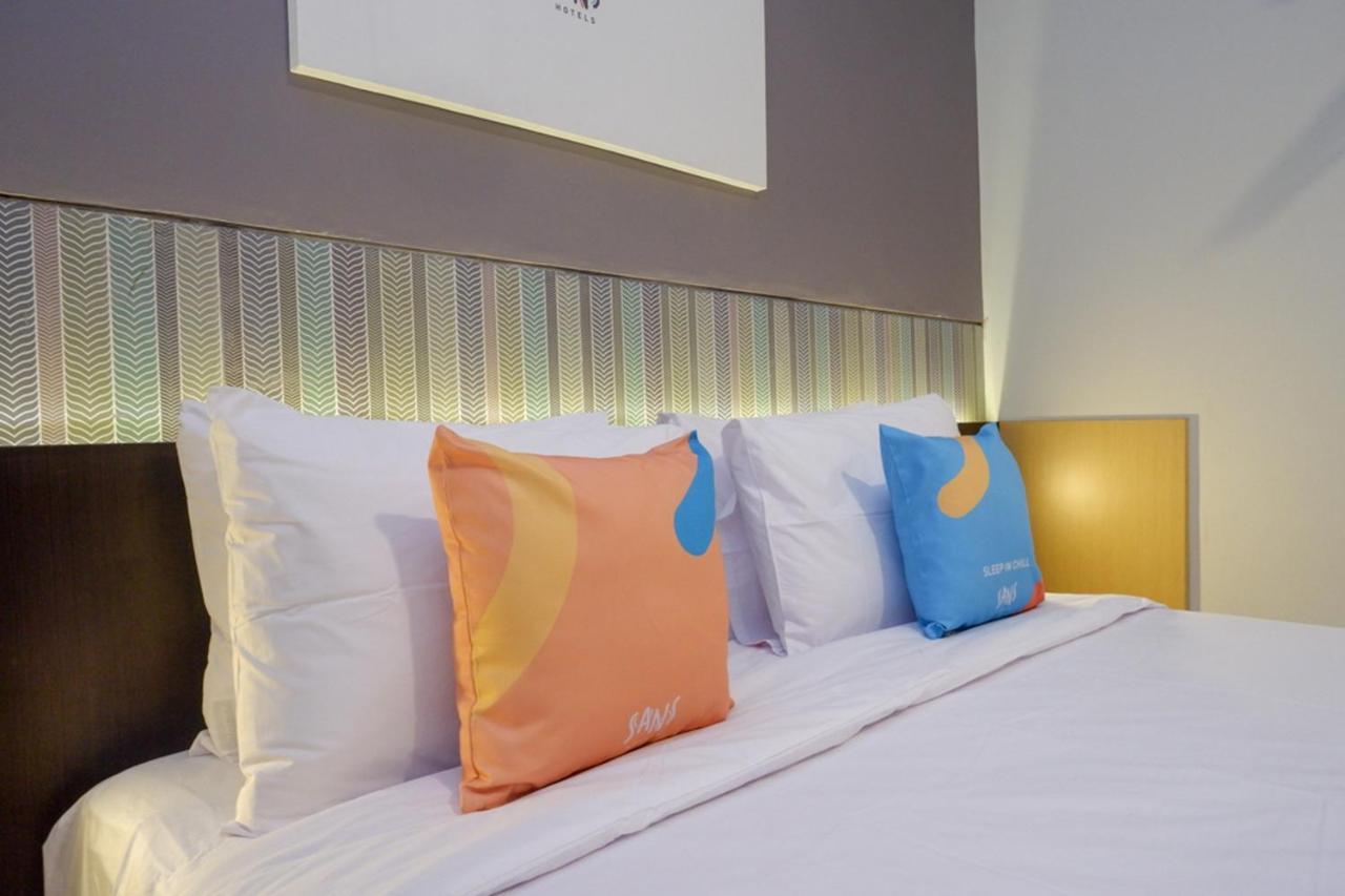 Sans Hotel Good Wish Semarang Jomblang エクステリア 写真
