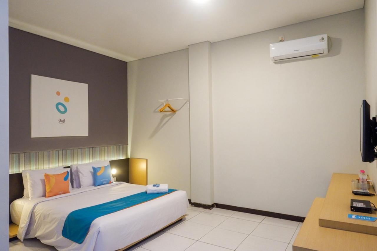 Sans Hotel Good Wish Semarang Jomblang エクステリア 写真