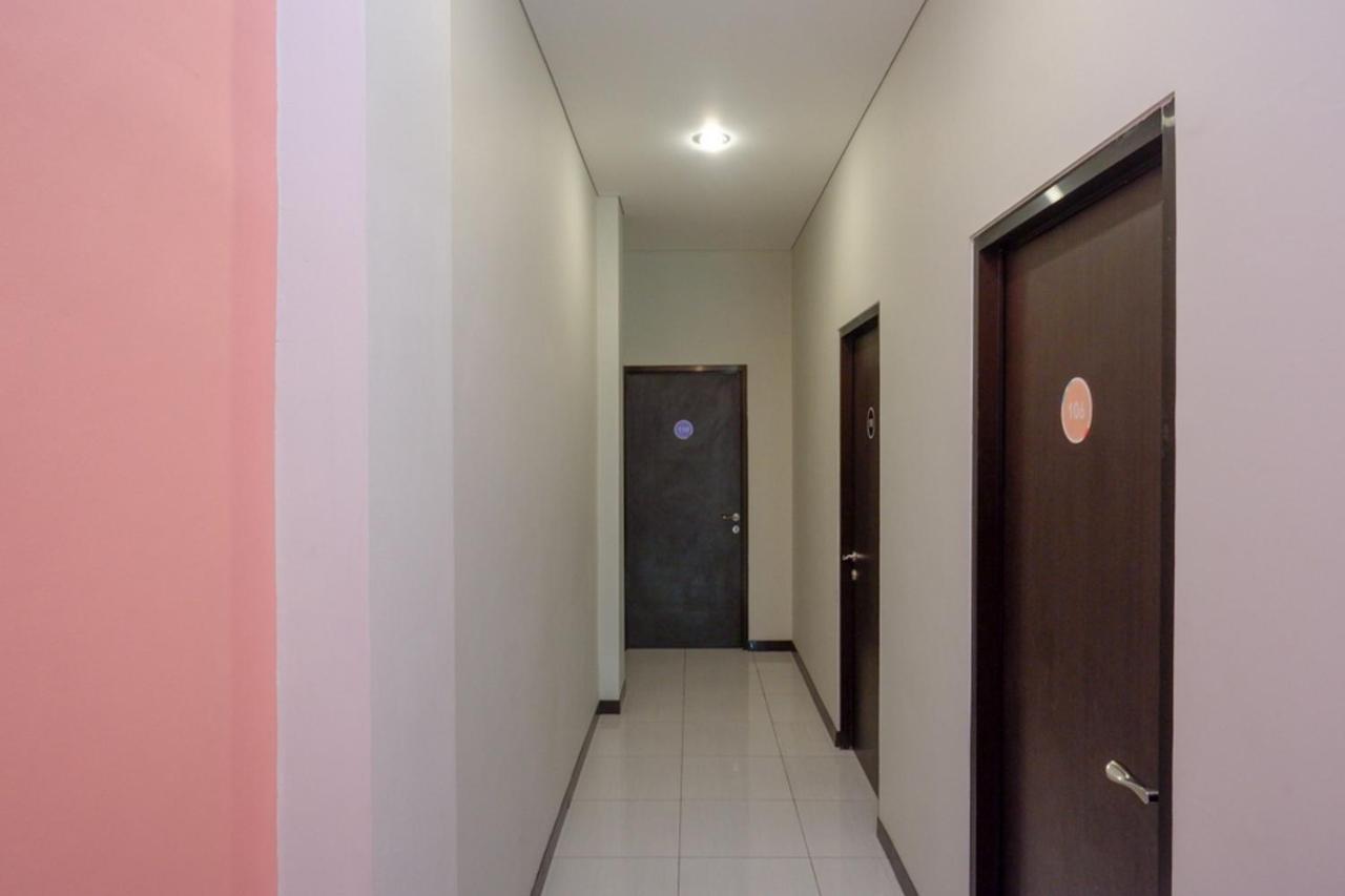 Sans Hotel Good Wish Semarang Jomblang エクステリア 写真